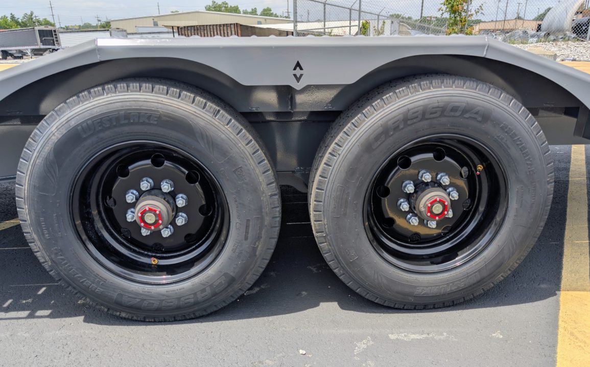 New HXD-210-GN-24' Gravity Tilt 102" Wide: 23K (GVWR), Drive Over Fenders, Gooseneck Equipment Trailer