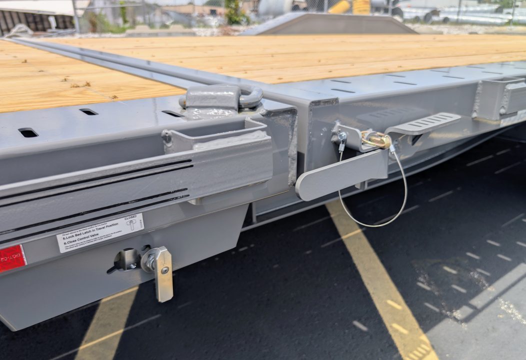 New HXD-210-GN-24' Gravity Tilt 102" Wide: 23K (GVWR), Drive Over Fenders, Gooseneck Equipment Trailer