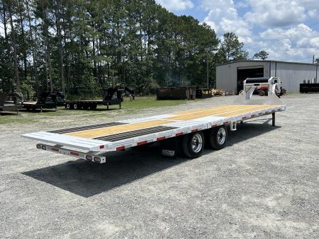 New 2026 Diamond C FMAX212-32ft Hydraulic Dovetail, Gooseneck PACE SETTER, 12K Axles, Disc Brakes,