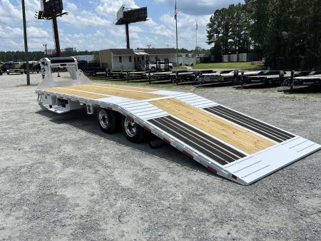 New 2026 Diamond C FMAX212-32ft Hydraulic Dovetail, Gooseneck PACE SETTER, 12K Axles, Disc Brakes,
