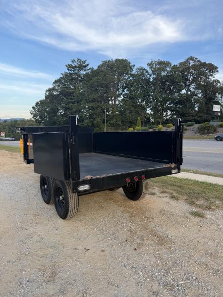 New 2027 HOMESTEADER 610MB SERIES/ 6X10 DUMP TRAILER / 5200# Electric Brake Axles / Curb Side Drop Side / Barn Door Rear Gates / Tarp