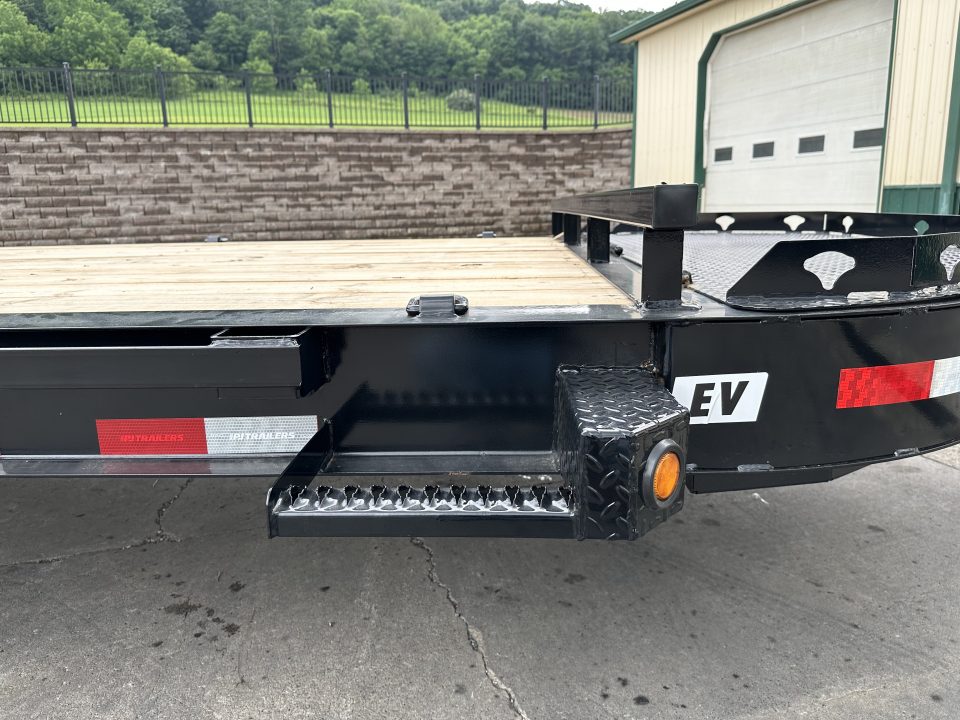 New PJ Trailers 20' Pro-Beam Equipment Trailer (EV)