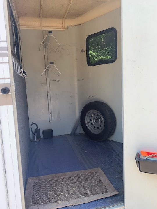 Used 2008 Hawk 2h Hawk D/Room Horse Trailer