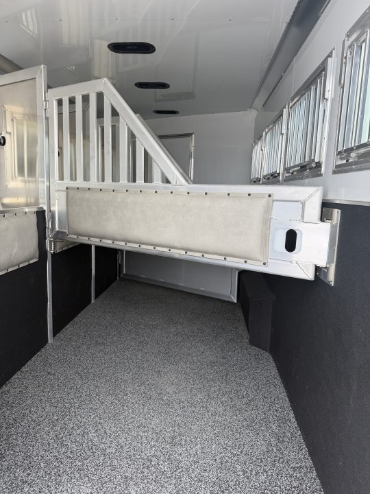 New 2026 Featherlite 4 Horse 15' Living Quarters Gooseneck Horse Trailer