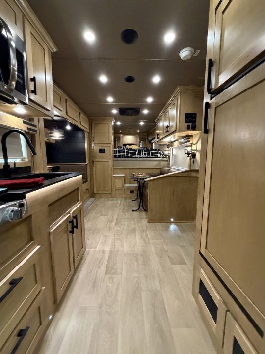 New 2026 Featherlite 4 Horse 15' Living Quarters Gooseneck Horse Trailer