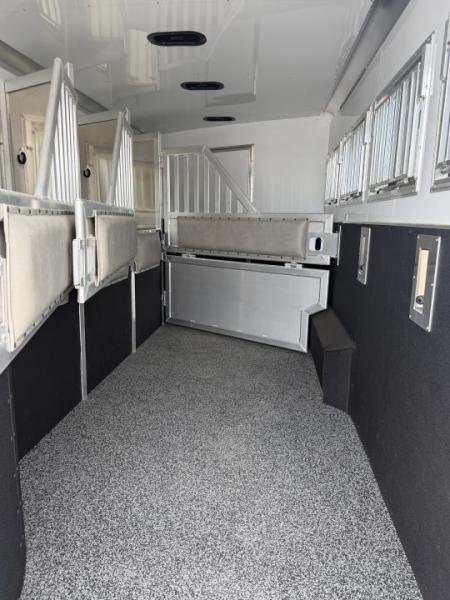 New 2026 Featherlite 4 Horse 15' Living Quarters Gooseneck Horse Trailer