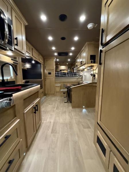 New 2026 Featherlite 4 Horse 15' Living Quarters Gooseneck Horse Trailer