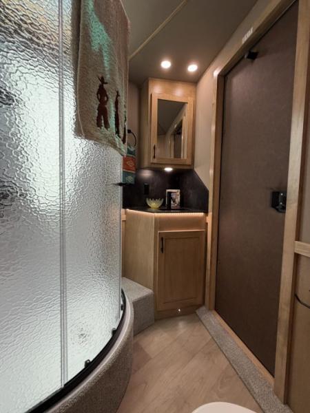 New 2026 Featherlite 4 Horse 15' Living Quarters Gooseneck Horse Trailer
