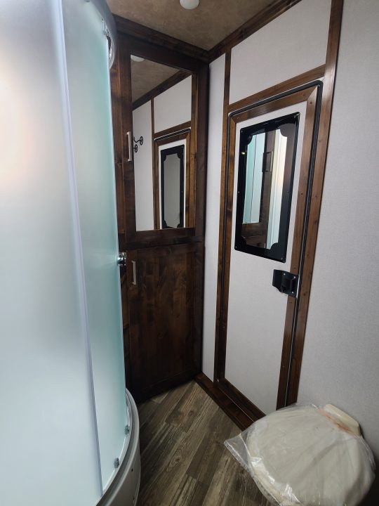 New 2027 Trails West Sierra 4H 15x19 Living Quarters-Hay Pod-Fold Down Bunk- Horse Trailer