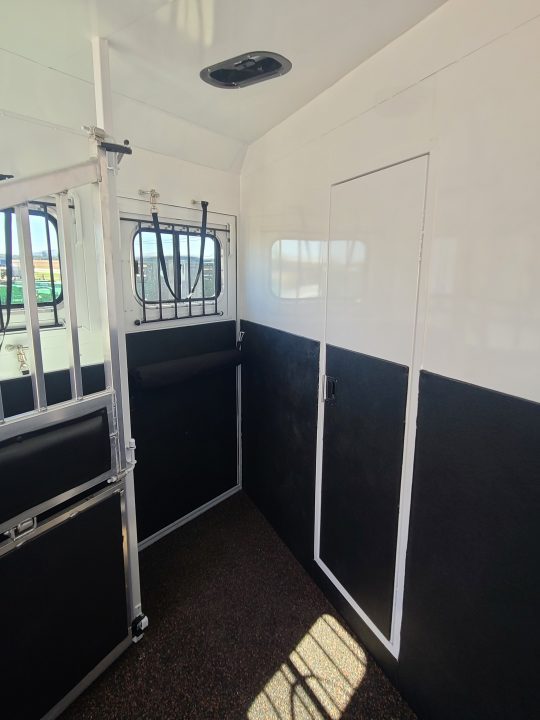 New 2027 Trails West Sierra 4H 15x19 Living Quarters-Hay Pod-Fold Down Bunk- Horse Trailer