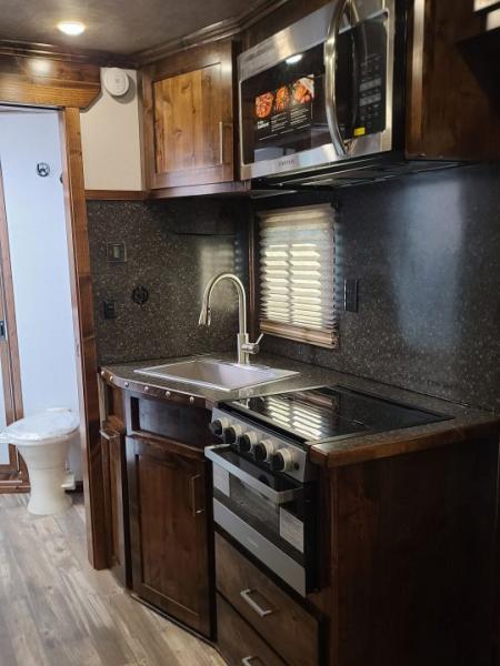 New 2027 Trails West Sierra 4H 15x19 Living Quarters-Hay Pod-Fold Down Bunk- Horse Trailer