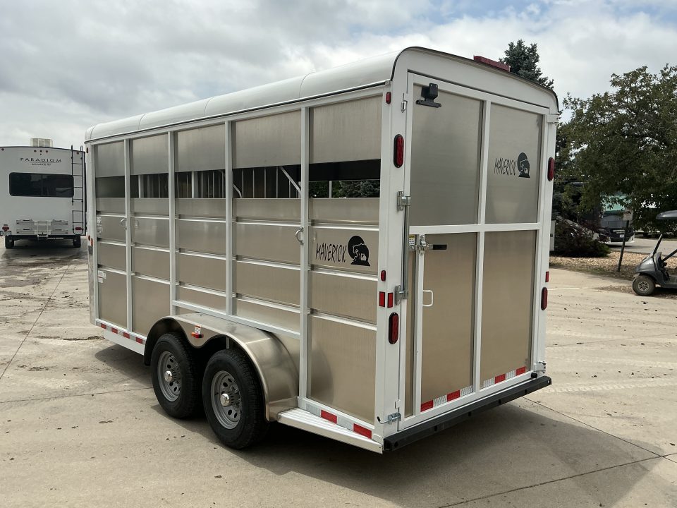 New 2027 MAVERICK 3HS-9.9K 7'6" Horse Trailer