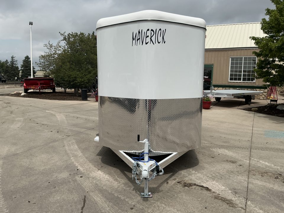 New 2027 MAVERICK 3HS-9.9K 7'6" Horse Trailer