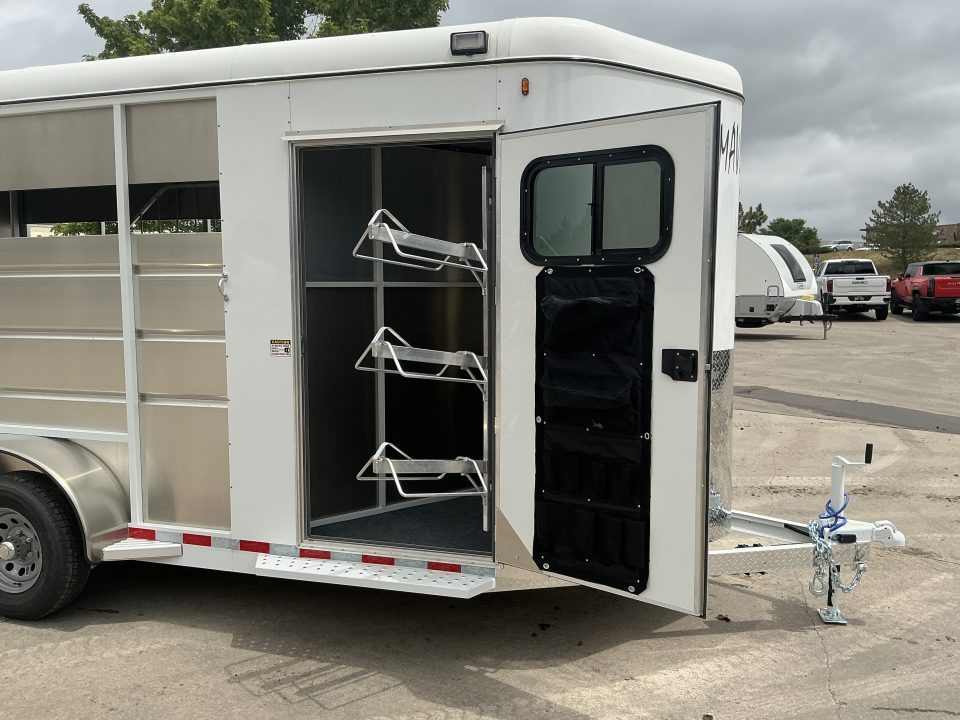 New 2027 MAVERICK 3HS-9.9K 7'6" Horse Trailer