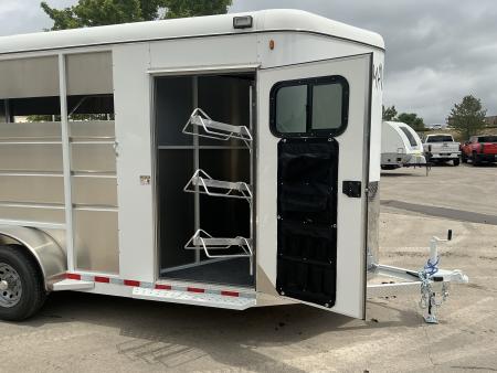 New 2027 MAVERICK 3HS-9.9K 7'6" Horse Trailer