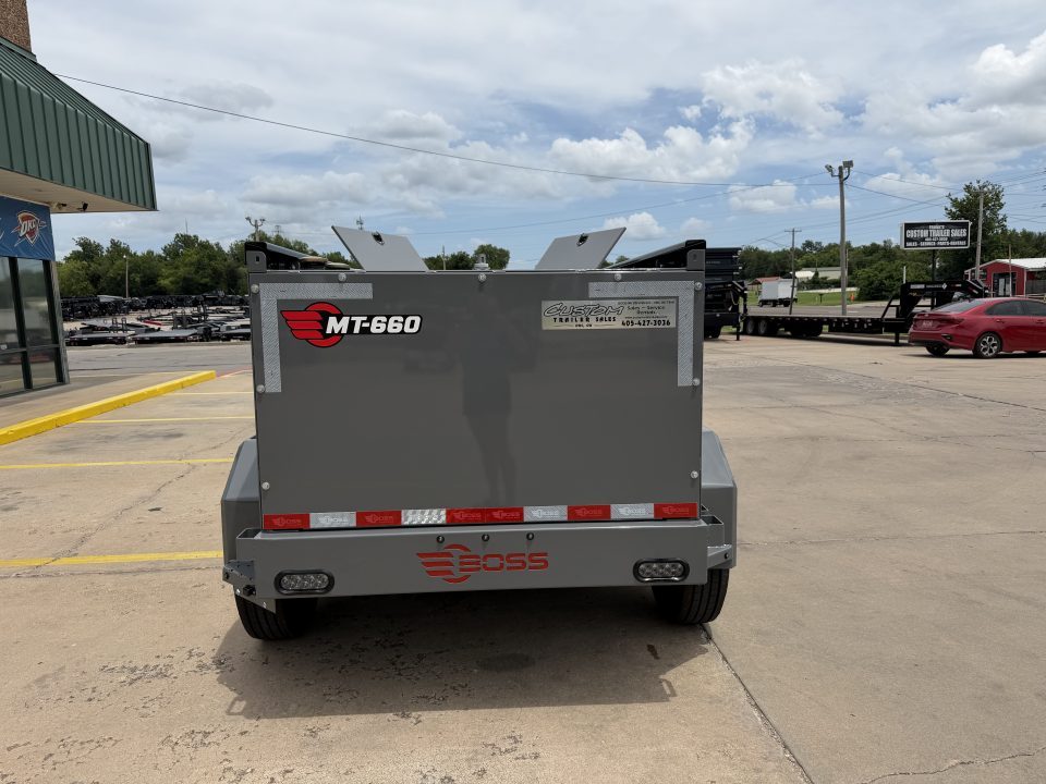 New #503243 2027 BOSS TRAILES 660 GALLON MULTI TANK FUEL TRAILER 12K