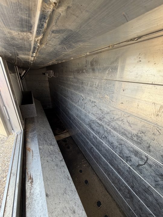 Used 2006 Bloomer THE EVOLUTION Horse Trailer