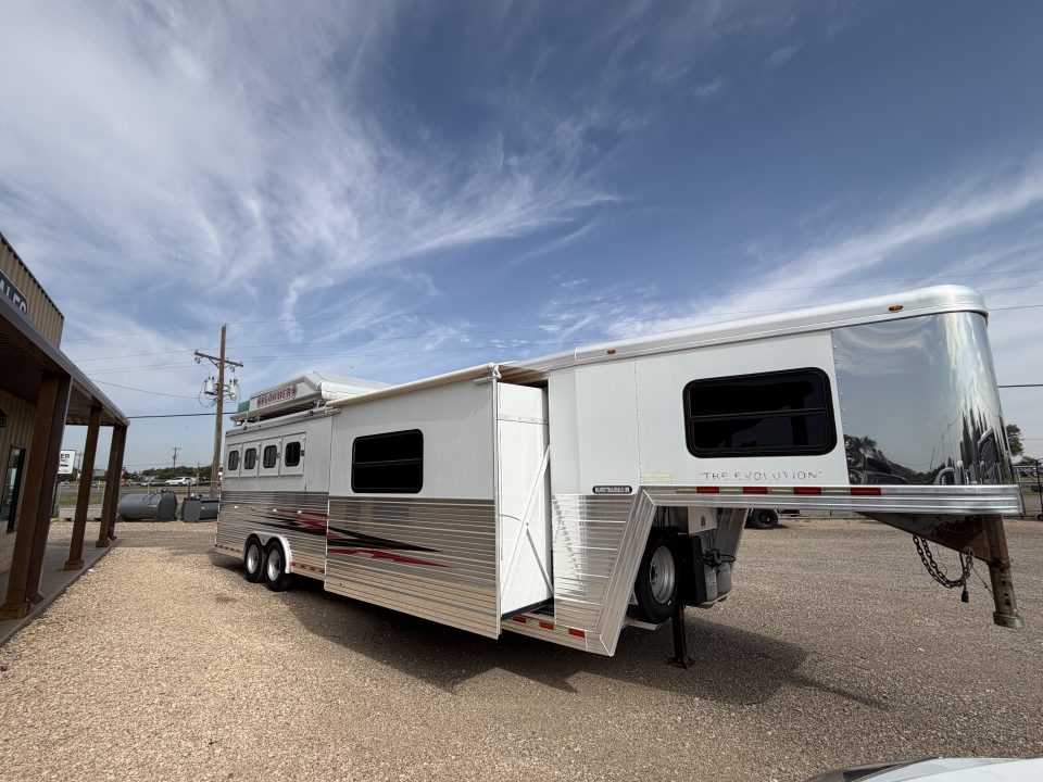 Used 2006 Bloomer THE EVOLUTION Horse Trailer