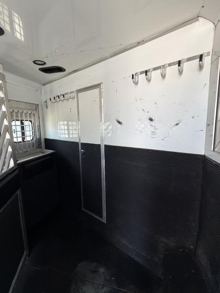 Used 2006 Bloomer THE EVOLUTION Horse Trailer