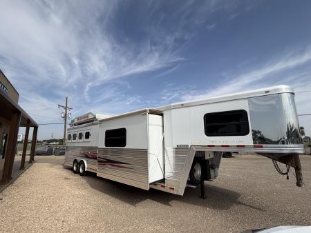 Used 2006 Bloomer THE EVOLUTION Horse Trailer