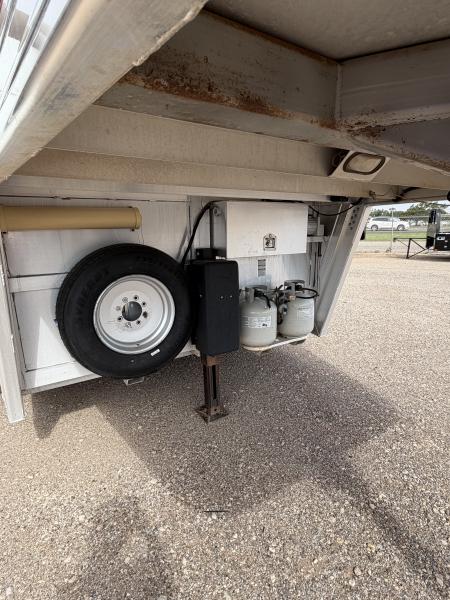 Used 2006 Bloomer THE EVOLUTION Horse Trailer