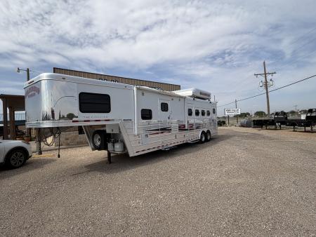Used 2006 Bloomer THE EVOLUTION Horse Trailer