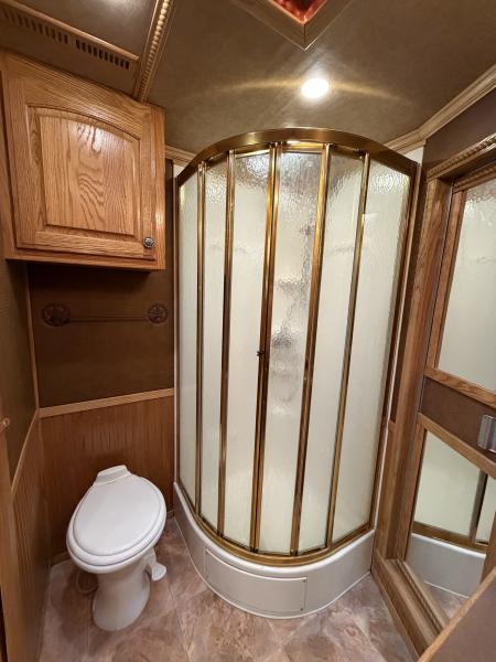 Used 2006 Bloomer THE EVOLUTION Horse Trailer