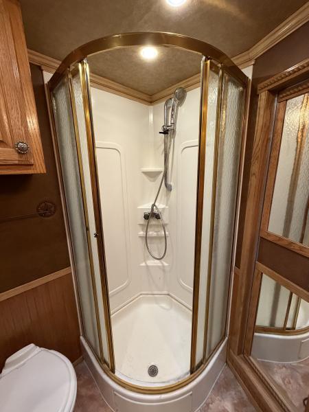 Used 2006 Bloomer THE EVOLUTION Horse Trailer