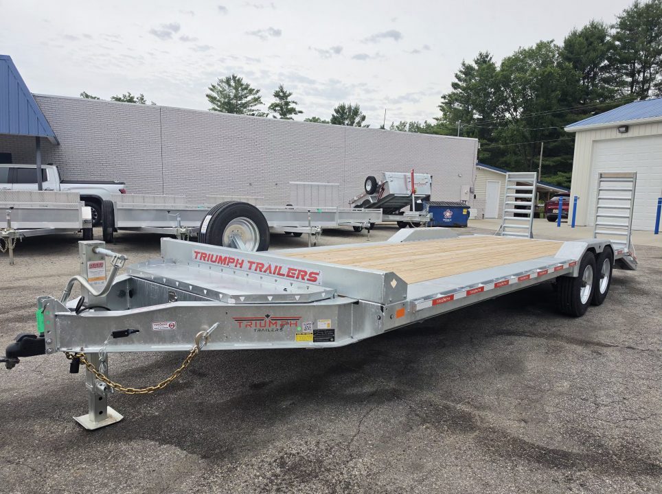 New 102 X 20+4 GALVANIZED DRIVE OVER EQUIPMENT TRAILER 8 K AXLES 2026 TRIUMPH