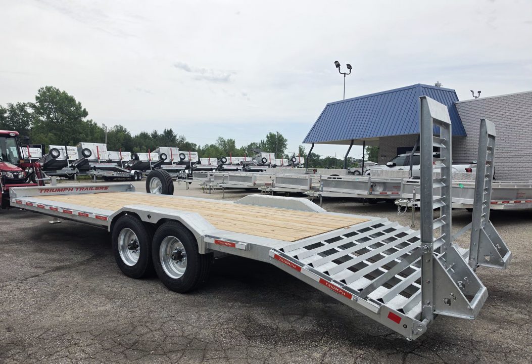 New 102 X 20+4 GALVANIZED DRIVE OVER EQUIPMENT TRAILER 8 K AXLES 2026 TRIUMPH