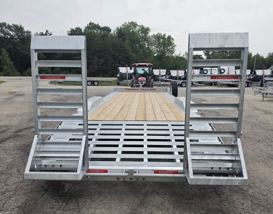 New 102 X 20+4 GALVANIZED DRIVE OVER EQUIPMENT TRAILER 8 K AXLES 2026 TRIUMPH