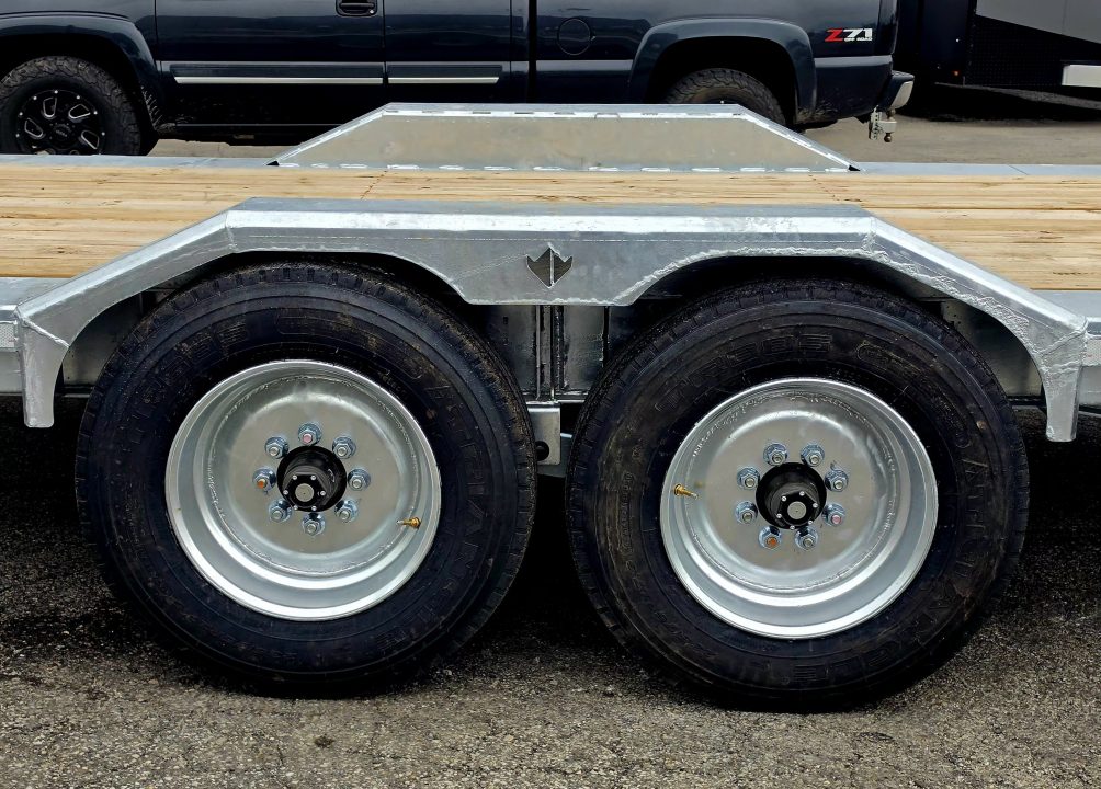 New 102 X 20+4 GALVANIZED DRIVE OVER EQUIPMENT TRAILER 8 K AXLES 2026 TRIUMPH