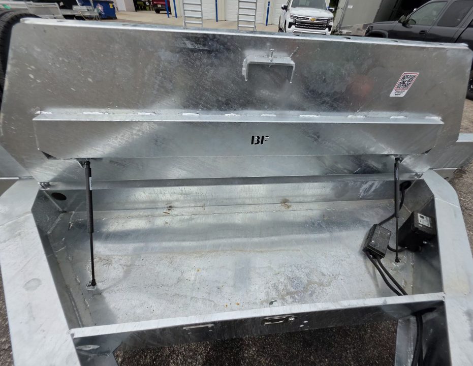 New 102 X 20+4 GALVANIZED DRIVE OVER EQUIPMENT TRAILER 8 K AXLES 2026 TRIUMPH