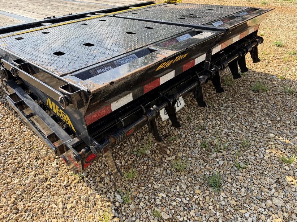 Used 2023 Big Tex Trailers 102"x40' Deckover Trailer