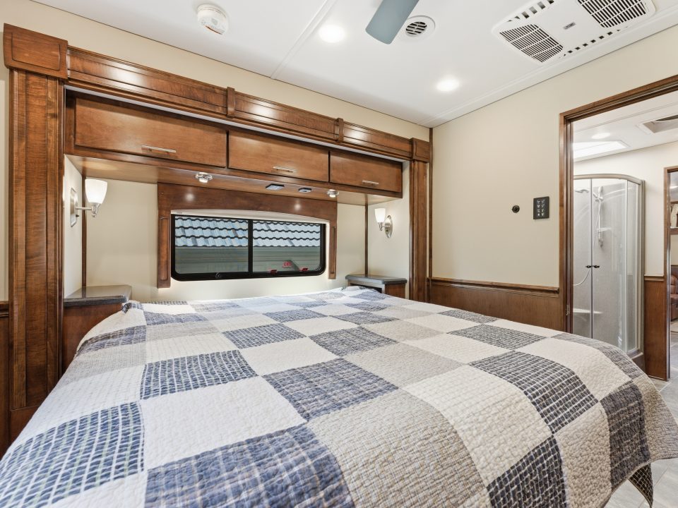 Used 2022 Renegade 41’ Tandem Axle Motorcoach