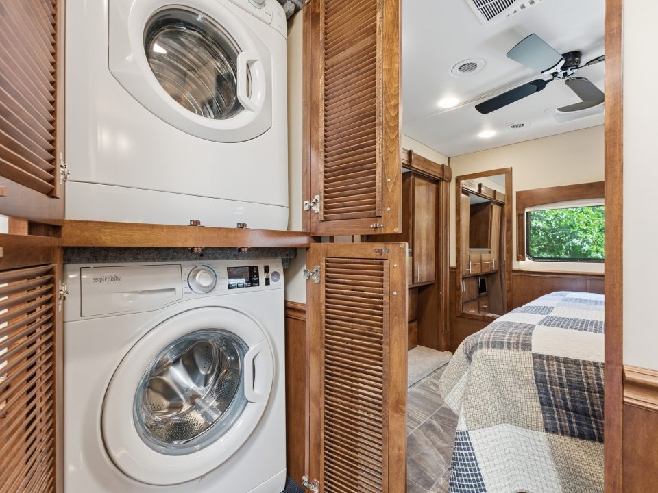 Used 2022 Renegade 41’ Tandem Axle Motorcoach