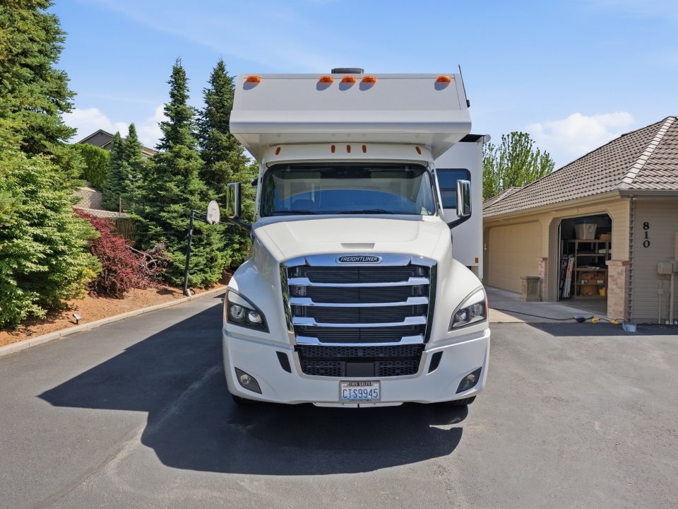 Used 2022 Renegade 41’ Tandem Axle Motorcoach