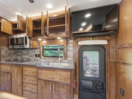 Used 2022 Renegade 41’ Tandem Axle Motorcoach