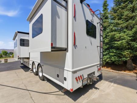 Used 2022 Renegade 41’ Tandem Axle Motorcoach