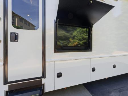 Used 2022 Renegade 41’ Tandem Axle Motorcoach