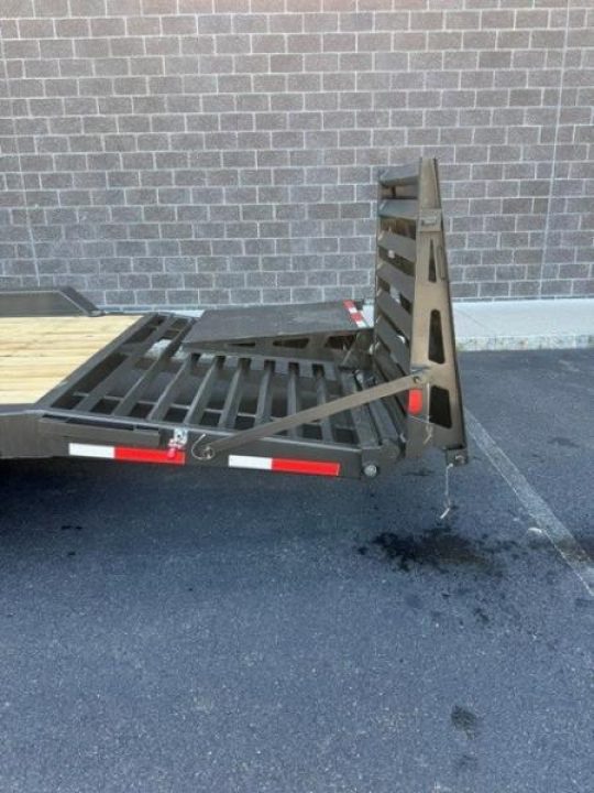 New 2027 MAXX-D EHX8324 Equipment Trailer