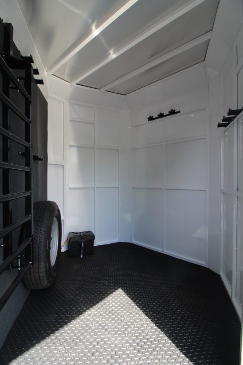 New 2027 Trails West Sierra II w/ Mangers - Extra Tall - Escape Door - 1ft added to tack room