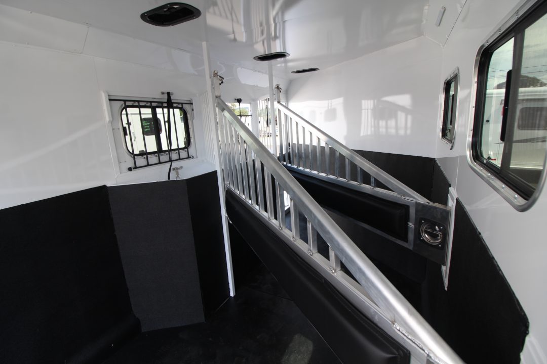 New 2027 Trails West Sierra II w/ Mangers - Extra Tall - Escape Door - 1ft added to tack room
