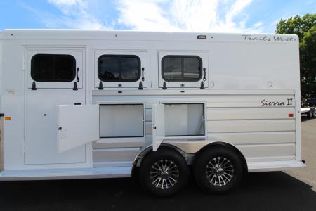 New 2027 Trails West Sierra II w/ Mangers - Extra Tall - Escape Door - 1ft added to tack room