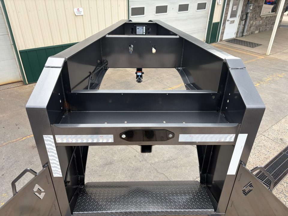 New Diamond C 30' FMAX210SS Gooseneck w/Max Ramps