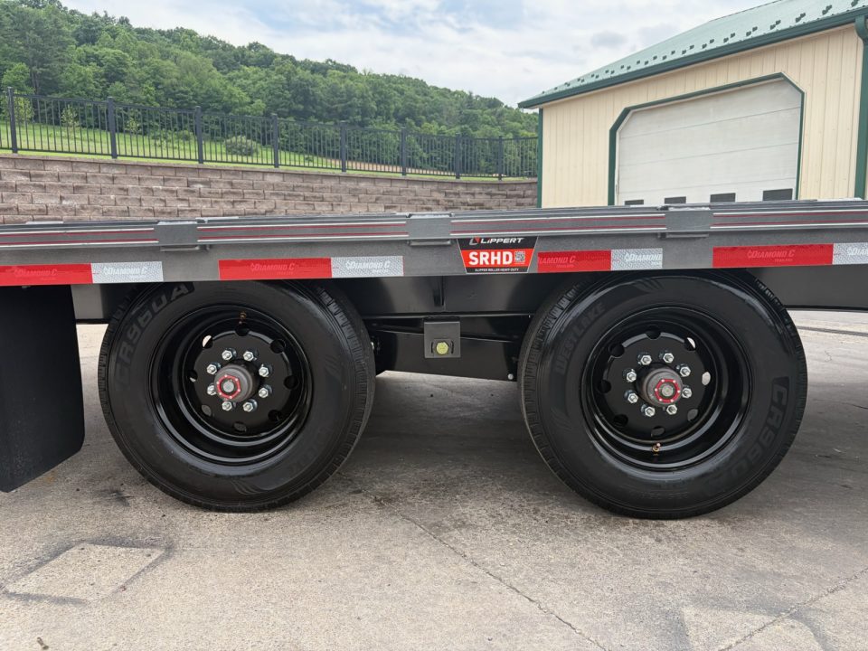 New Diamond C 30' FMAX210SS Gooseneck w/Max Ramps