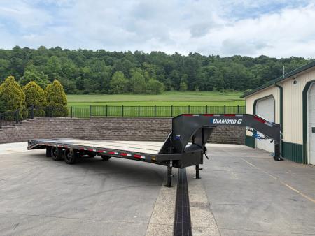 New Diamond C 30' FMAX210SS Gooseneck w/Max Ramps