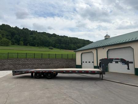 New Diamond C 30' FMAX210SS Gooseneck w/Max Ramps