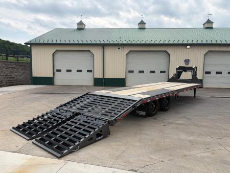 New Diamond C 30' FMAX210SS Gooseneck w/Max Ramps