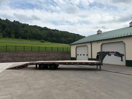 New Diamond C 30' FMAX210SS Gooseneck w/Max Ramps